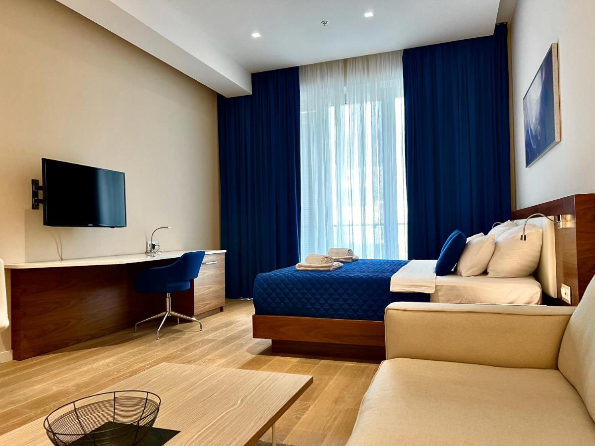 Plaza Apartment